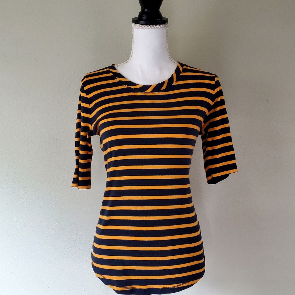 BANANA REPUBLIC Striped Tee - Size L (EUC)
